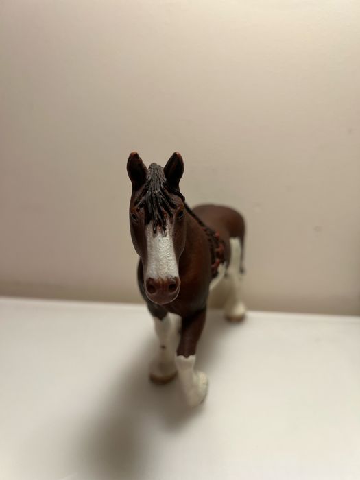 Figurka konia Schleich.