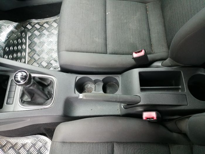 tunel środkowy VW Golf 5 V