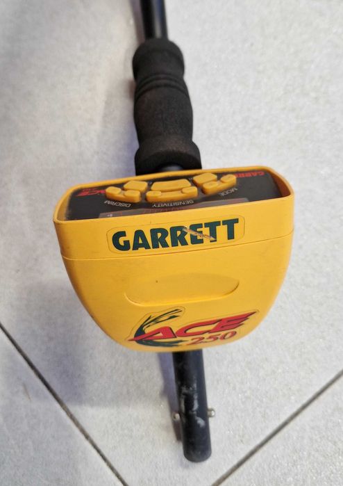 Wykrywacz metali GARRETT ACE 250 PUDEŁKO