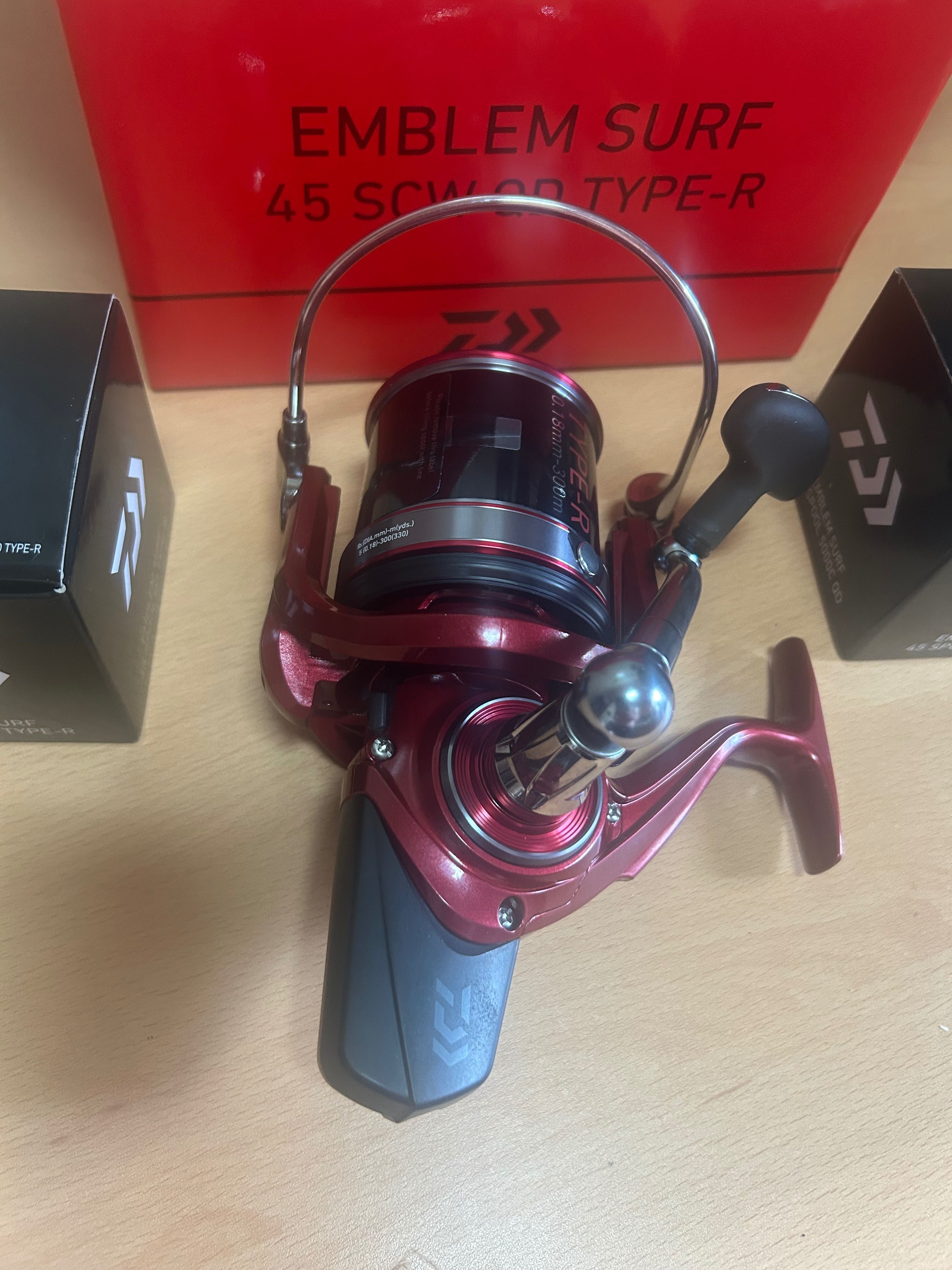 Carreto Daiwa Emblem Surf 45 SCW QD Typ R Novo