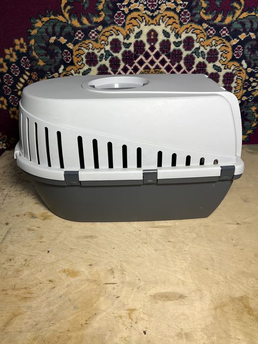 Пластикові переноски для дрібних тварин