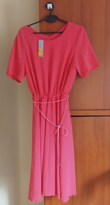 Przepiękna różowa sukienka Carmen r. 40