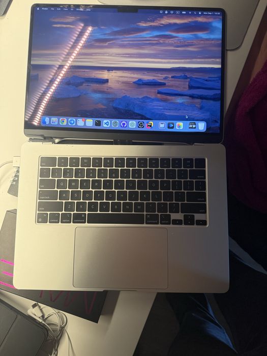 MacBook Air 15.3 M3 16/512