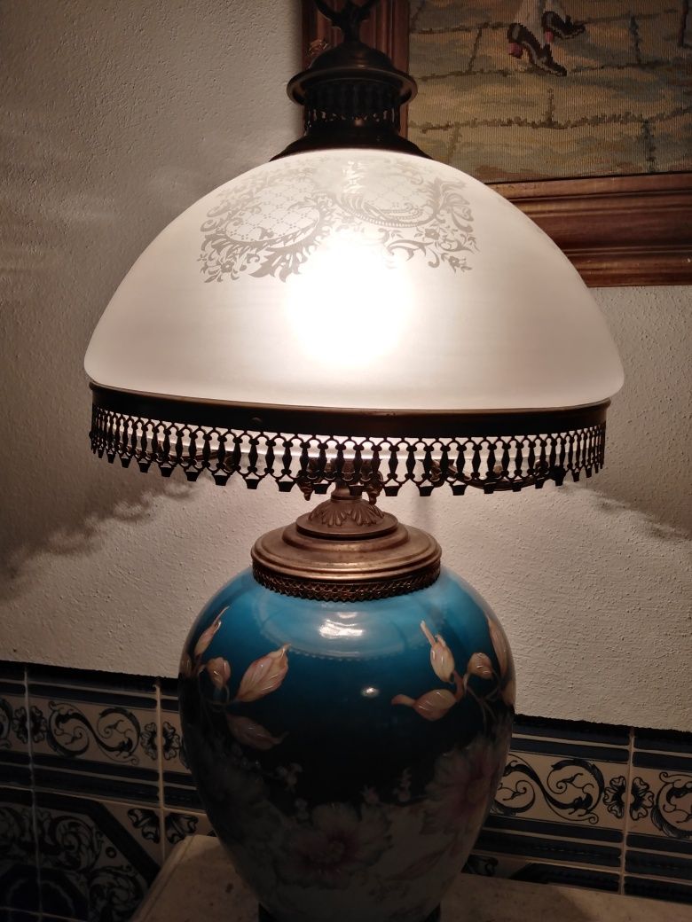 Candeeiro de Porcelana Vista Alegre e Bronze