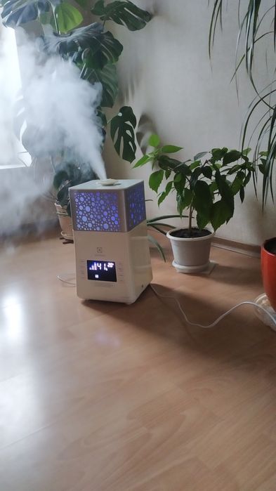 Зволожувач повітря ELECTROLUX EHU-3715D
