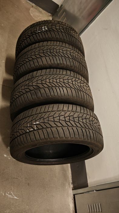 Hankook Winter iCept Evo3 245/45/18 100V - 4 opony