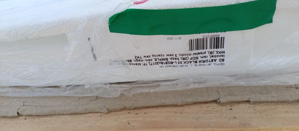 Drzwi 80 lewe bezprzylgowe +zamek magnetyczny +zawiasy