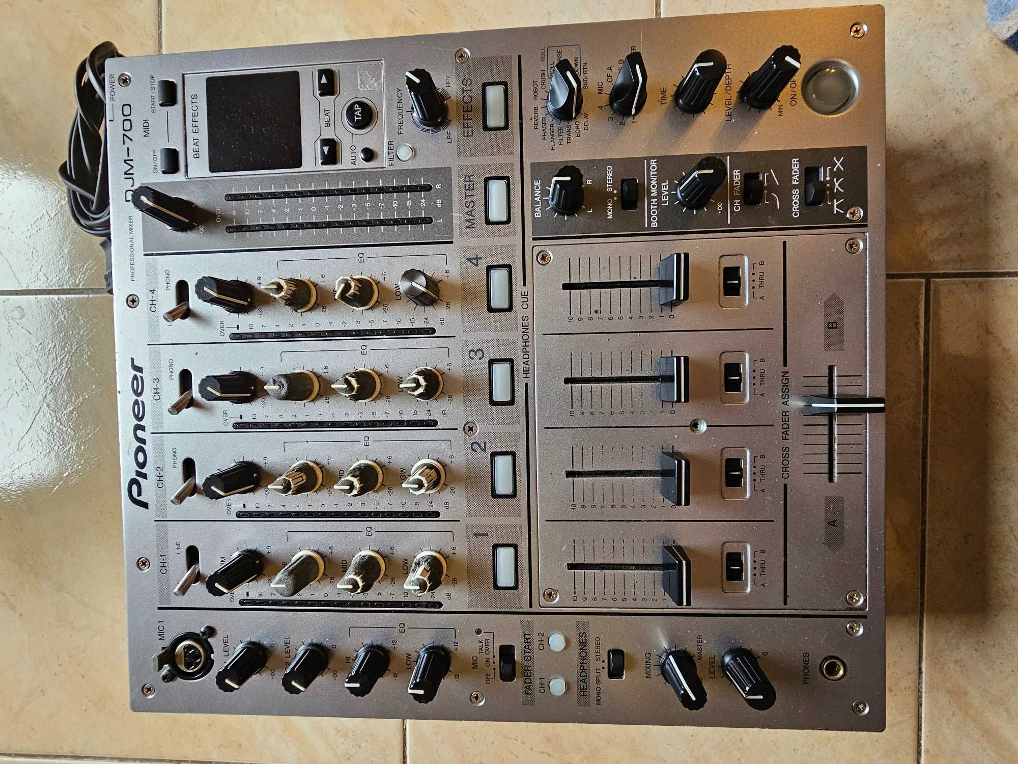 zestaw mikser Pioneer DJM 700 + 2 x Odtwarzacz CDJ 850