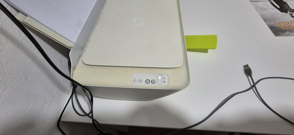 Impressora HP Deskjet 2130 a trabalhar perfeitamente