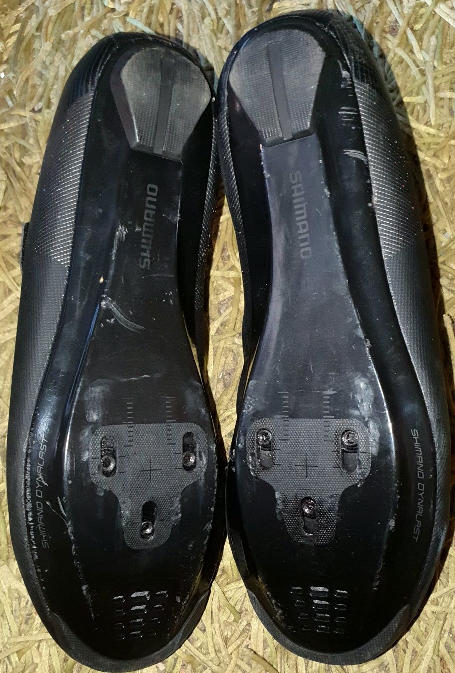 Велотуфлі шосейні Shimano SH-RC100ML SPD-SL
- верх из перфорированной