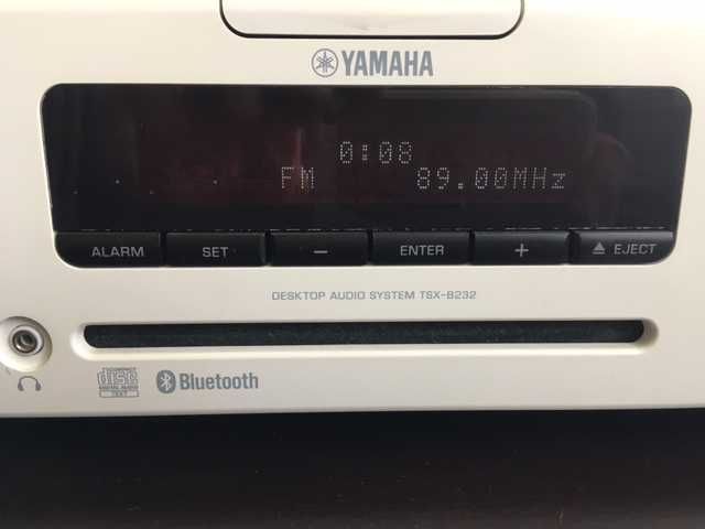 Radio Yamaha TSX-B232 z pilotem