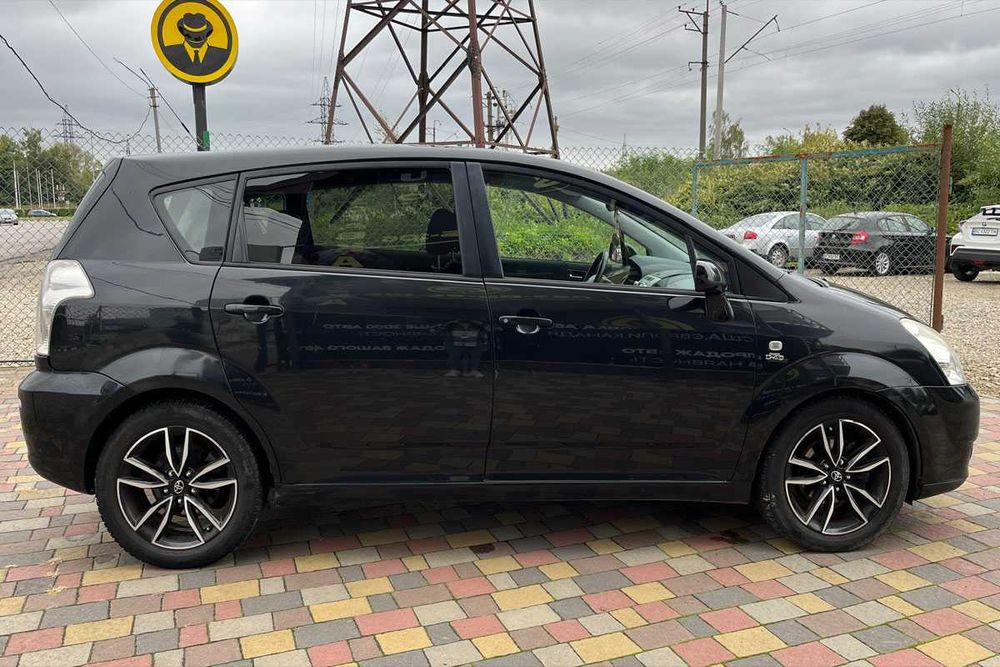 Toyota Corolla Verso 2005