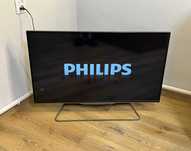 Телевізор Philips 42дюйми 42PFL7008S з Ambilight та Сабвуфером