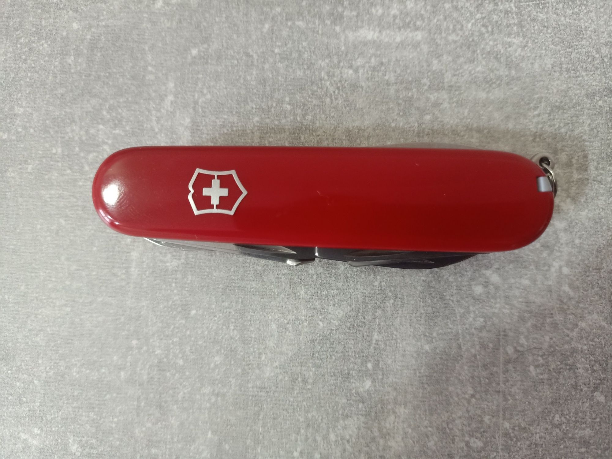 Victorinox explorer