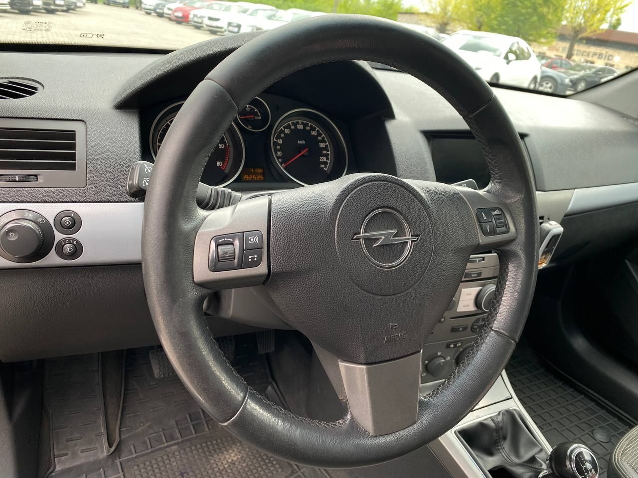 Opel Astra H (ВНЕСОК від 15%) Альянс Авто Кривий Ріг