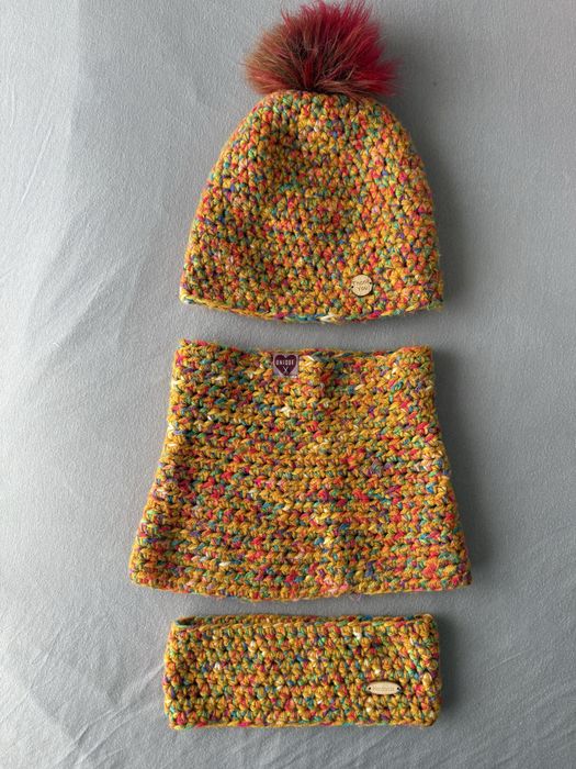 Czapka z kominem oraz opaską z wełny