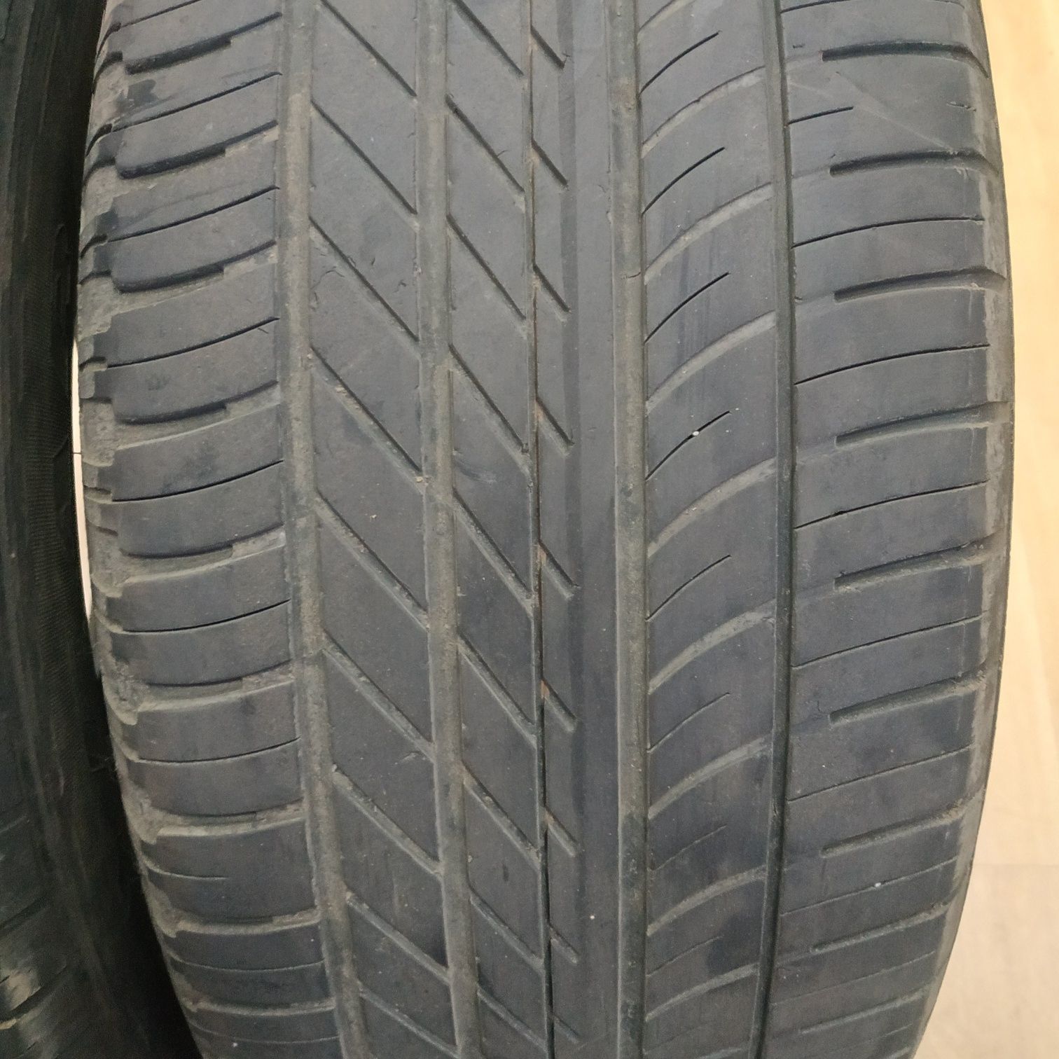 Продам 255/55R19 лето Goodyear 1шт.