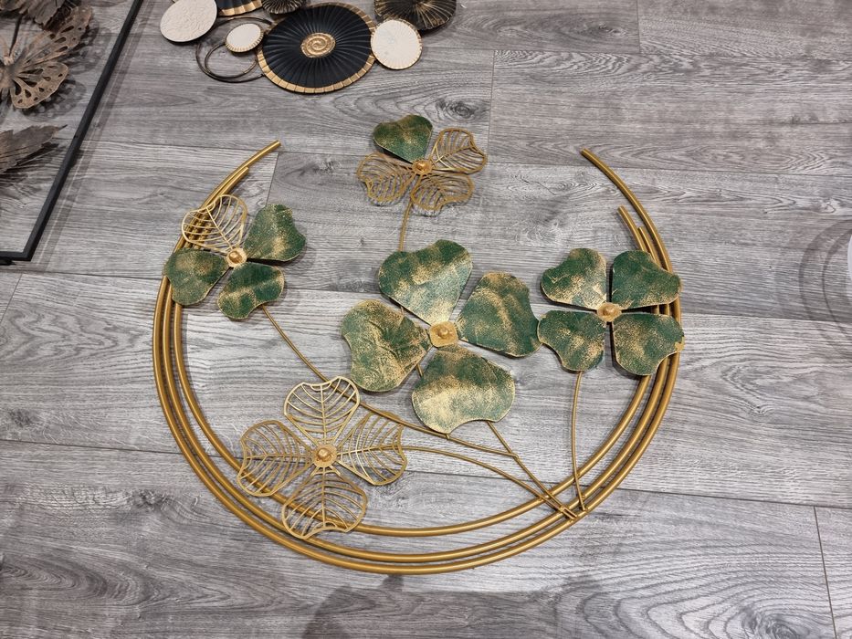 Duża metalowa ozdoba ścienna okrągła