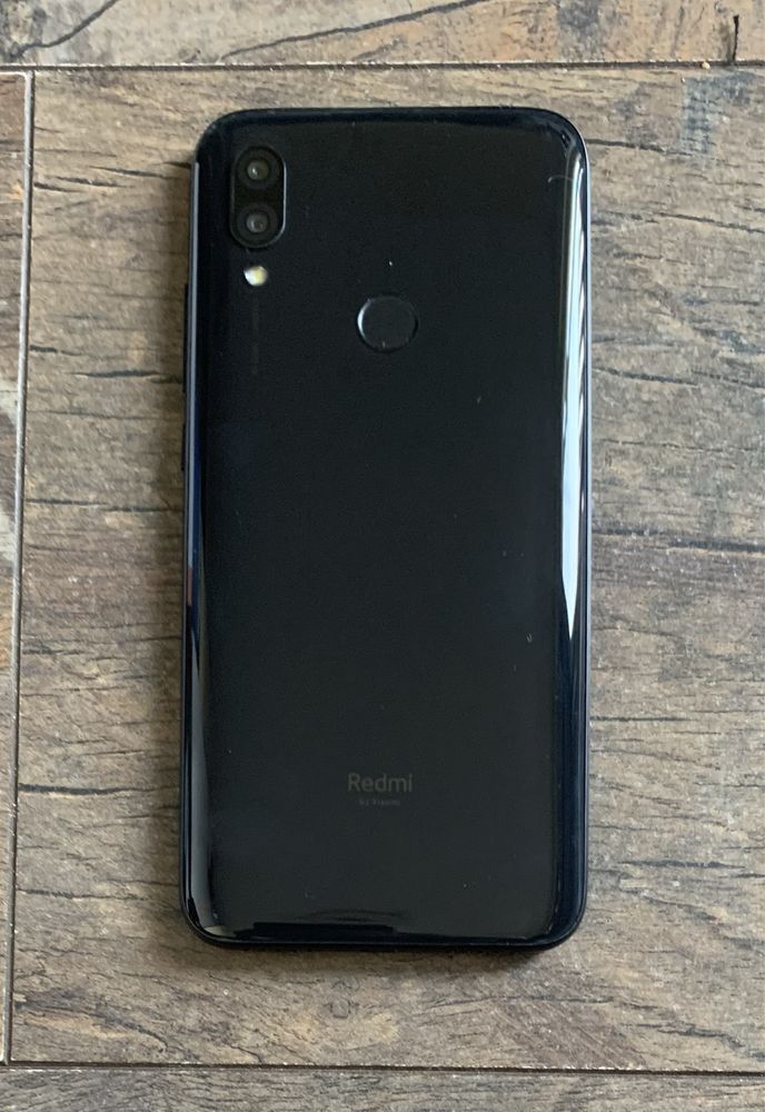 Smartfon Xiaomi Redmi 7 3 GB / 32 GB czarny