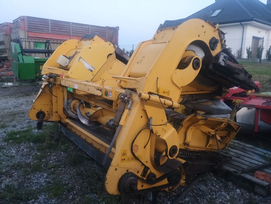 Przystawka do kukurydzy New Holland 6 Capello