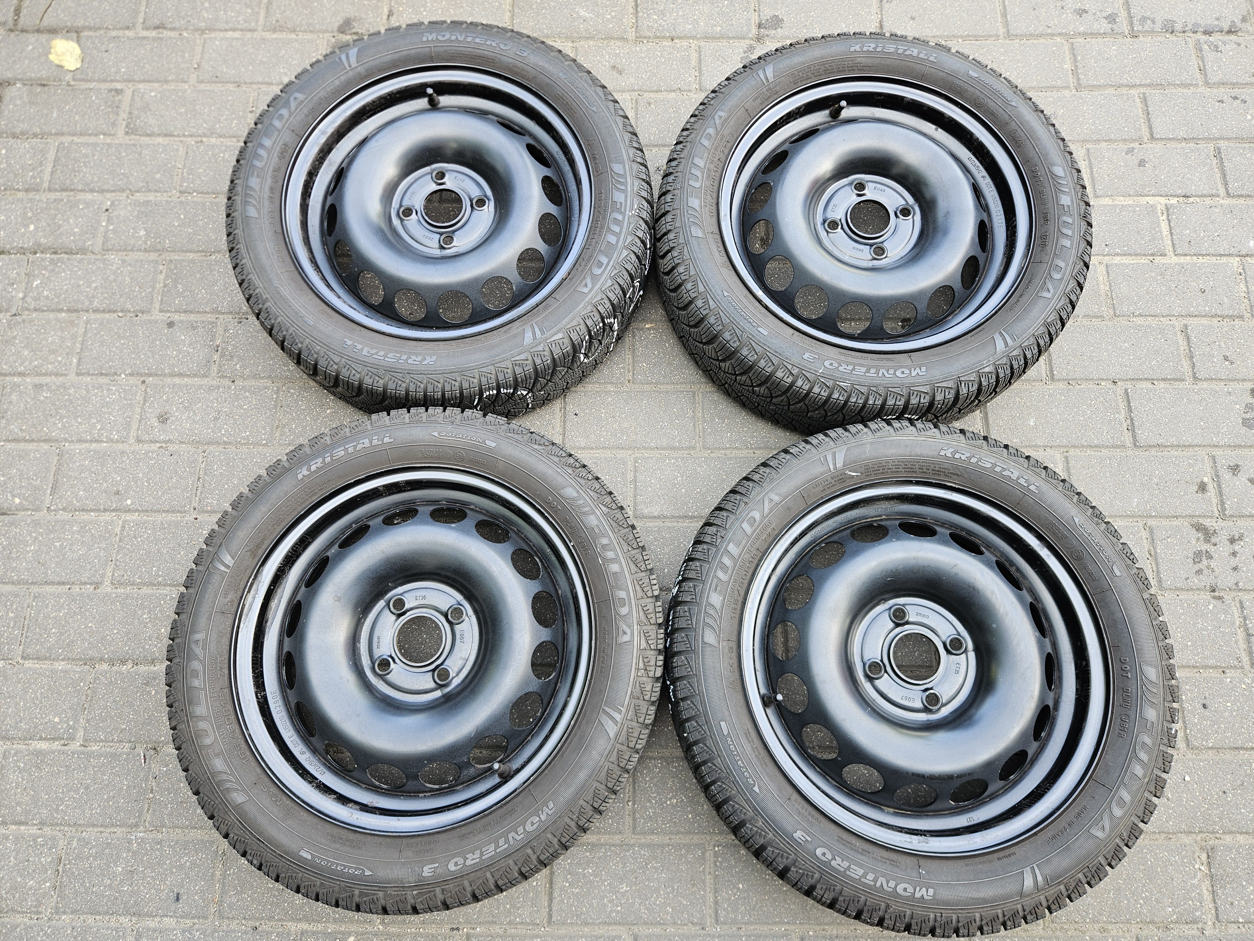 4x Felgi stalowe TOYOTA OE 4.5 x 15 4x100 ET35 Aygo / C1 [933]