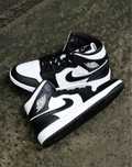 Nike Air Jordan 1 Mid Białe Czarne Okazja