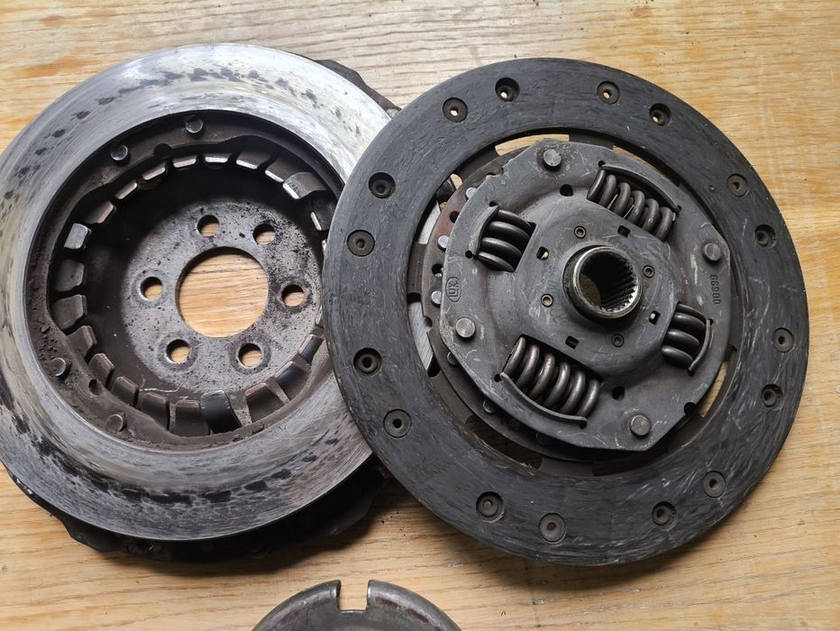 Шкода Октавия Тур 1.6 сцепление в сборе