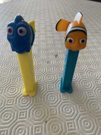 Dois dispensadores PEZ Nemo e Dory