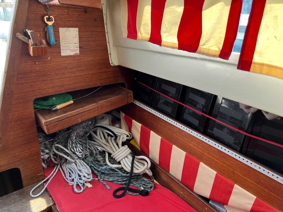 Żaglówka Tequila z silnikiem