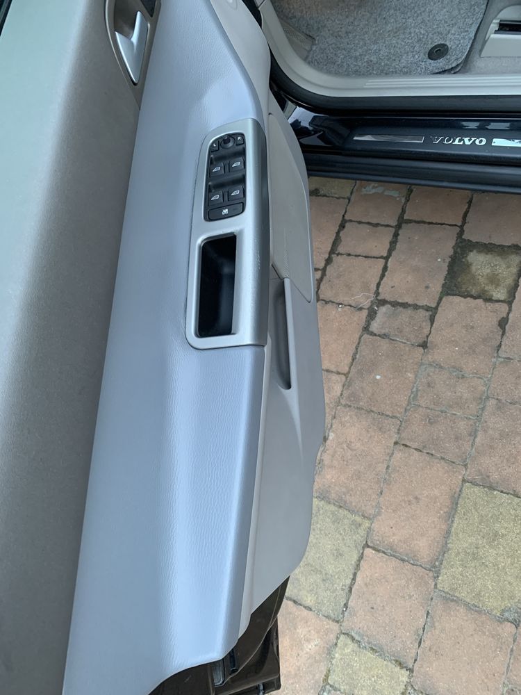 Volvo V50 автомобіль
