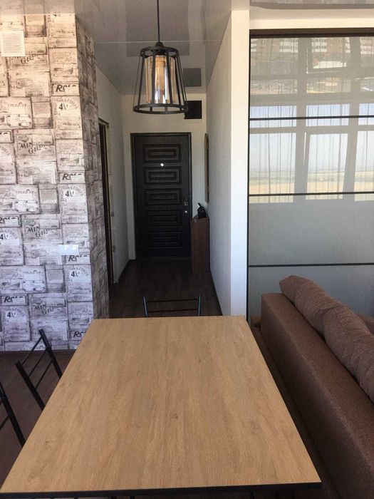 Продам 1 кім квартиру з ремонтом  в Жемчужині на Сахарова