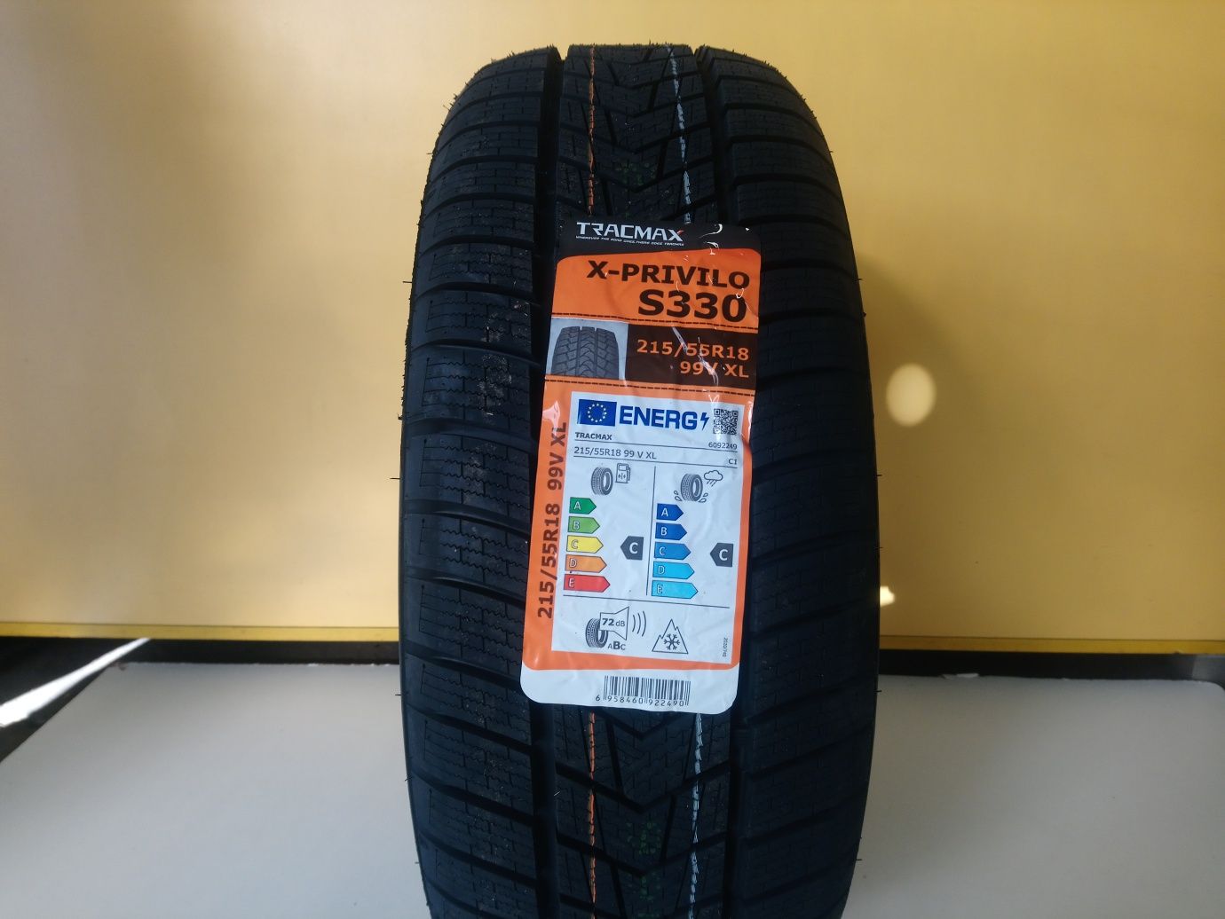 Opony NOWE zimowe TRACMAX X-PRIVILO S 330 99V XL, 215/55R18