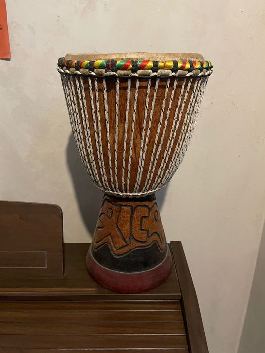 Djambe 250mm em bom estado