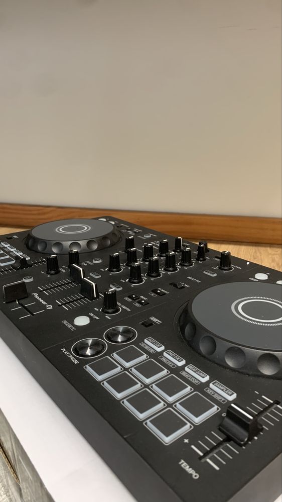 Mesa DJ Pioneer DDJ-FLX4