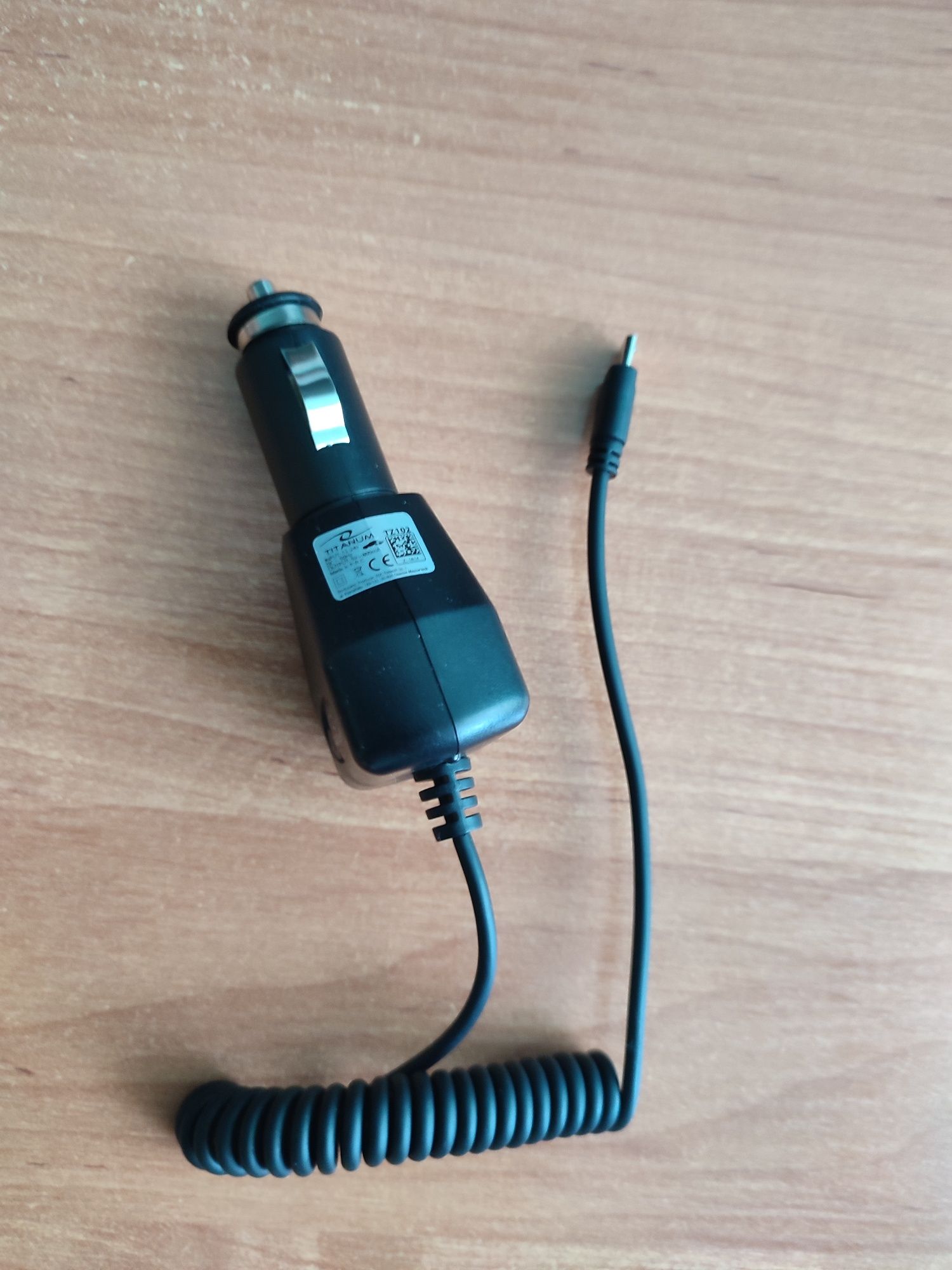 Ładowarka samochodowa do telefonu. Mikro USB