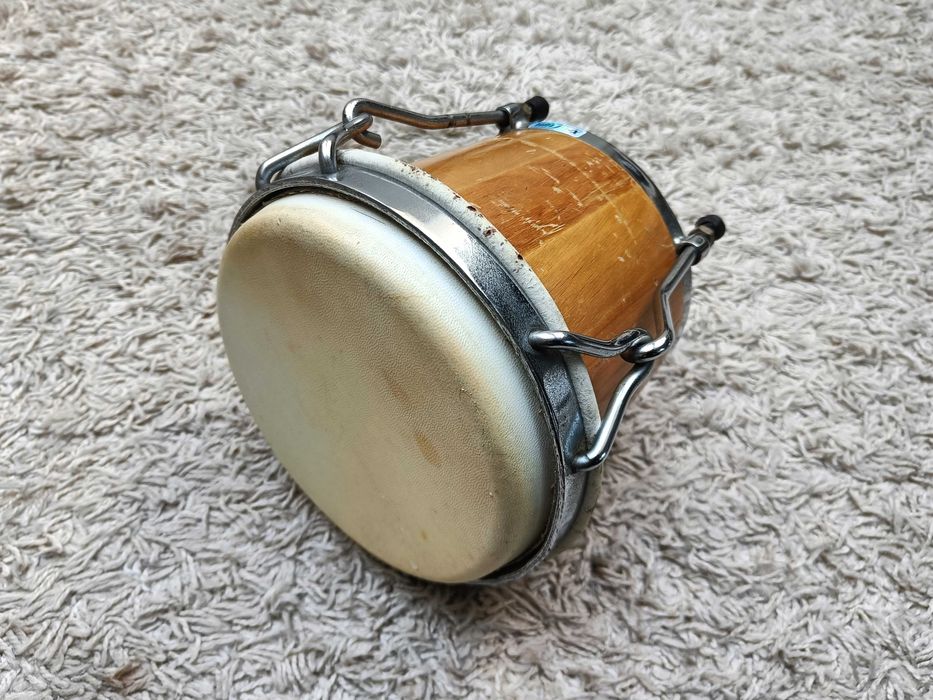 Bęben, bębenek, bongos drewniany klepkowy perkusyjny 7"