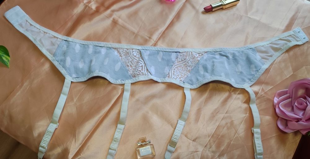 Пояс для панчіх, чулок