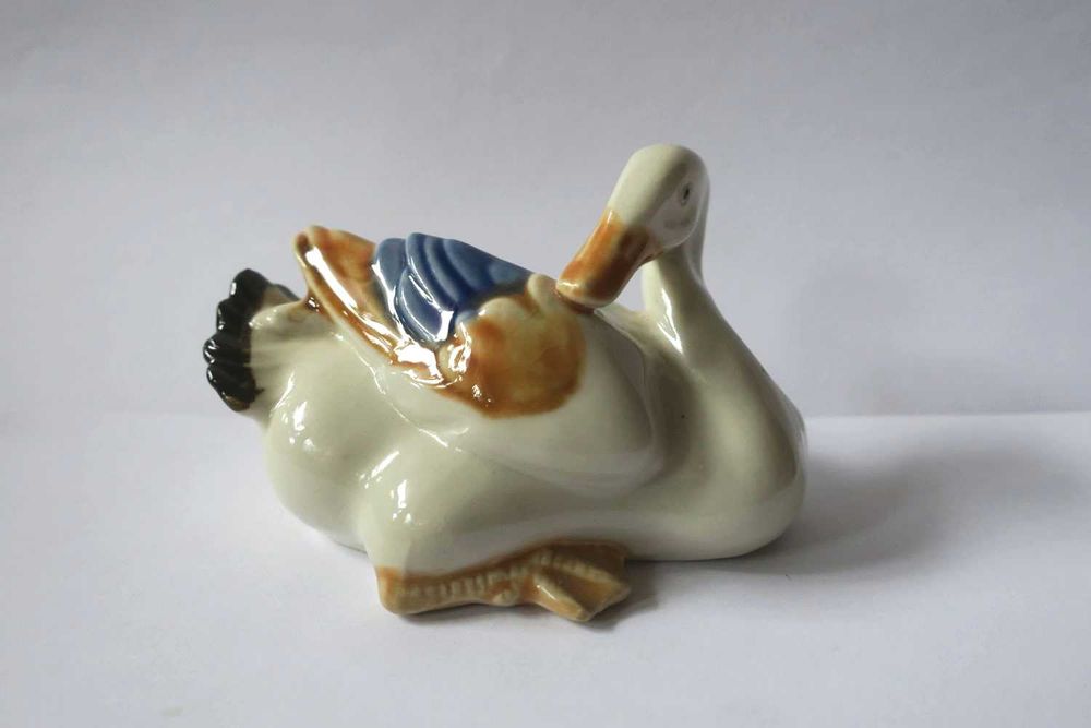 Porcelanowa figurka kaczka