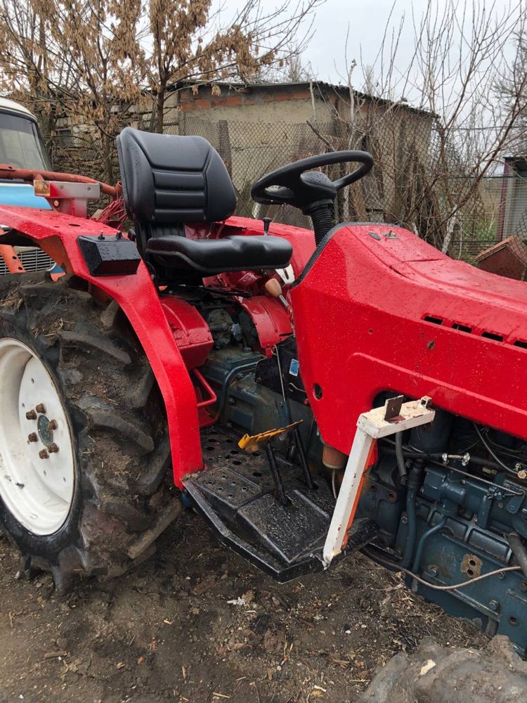 Трактор Kubota L2002dt