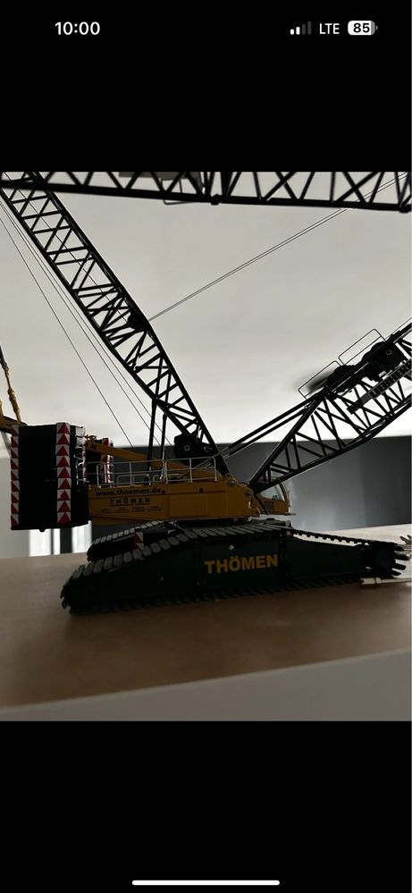 Model Liebherr lr 1600