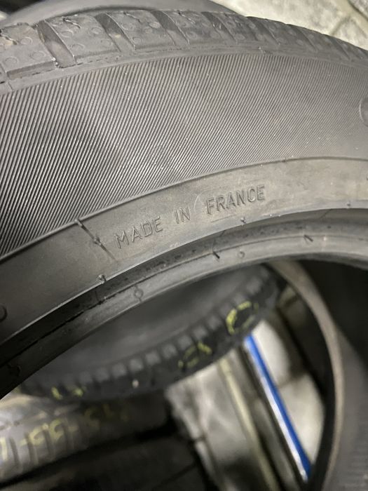 Зимові шини 215/50 R17 (95V) CONTINENTAL