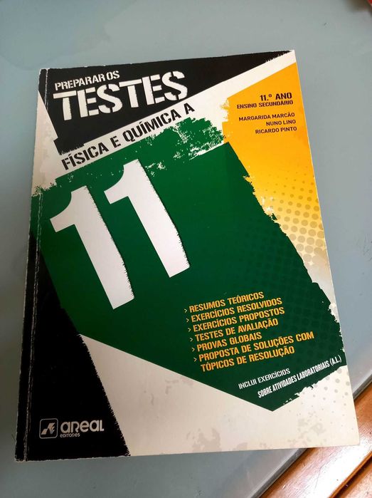 Livro Preparar os Testes Português e Física e Química A 11º
