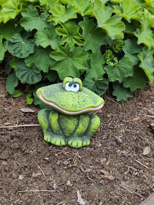 Figurka ogrodowa żaba 14 cm