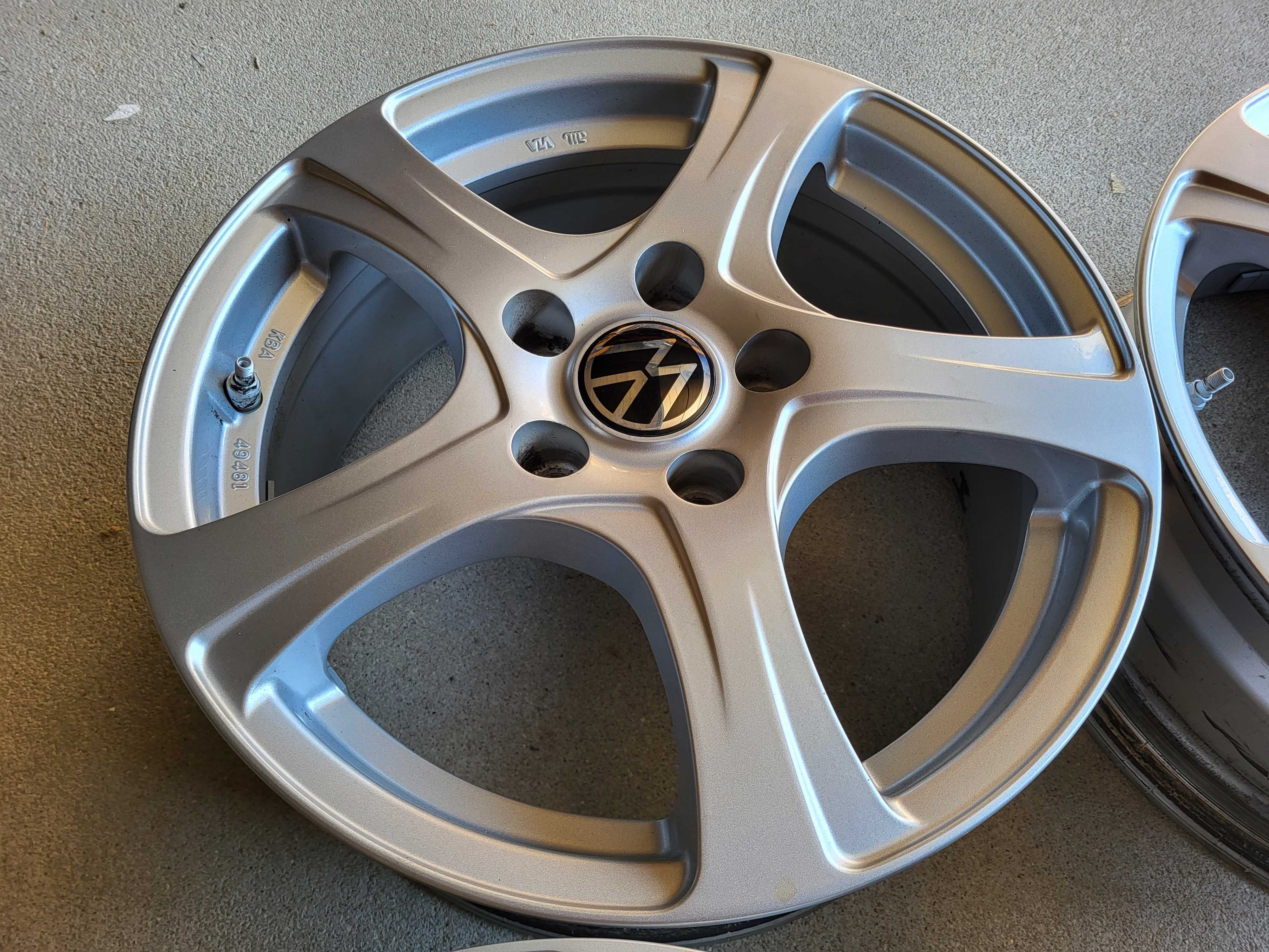 [666] Felgi aluminiowe 16 Cali 5x112 ET40 VW Golf Passat Touran