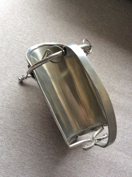 Porta-garrafas em estanho 95%