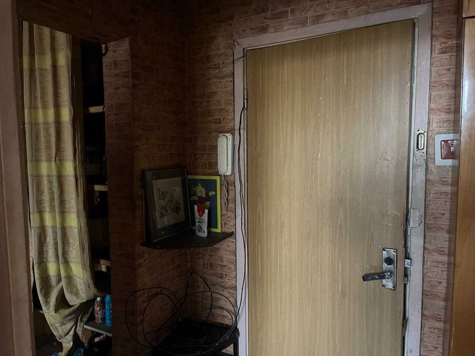 Здаємо 2-х кім. квартиру  біля метро Вирлиця. Вільна. Терміново!