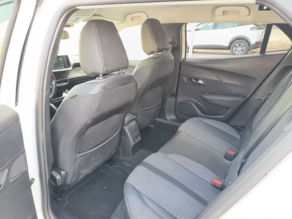 Peugeot E-2008 Allure