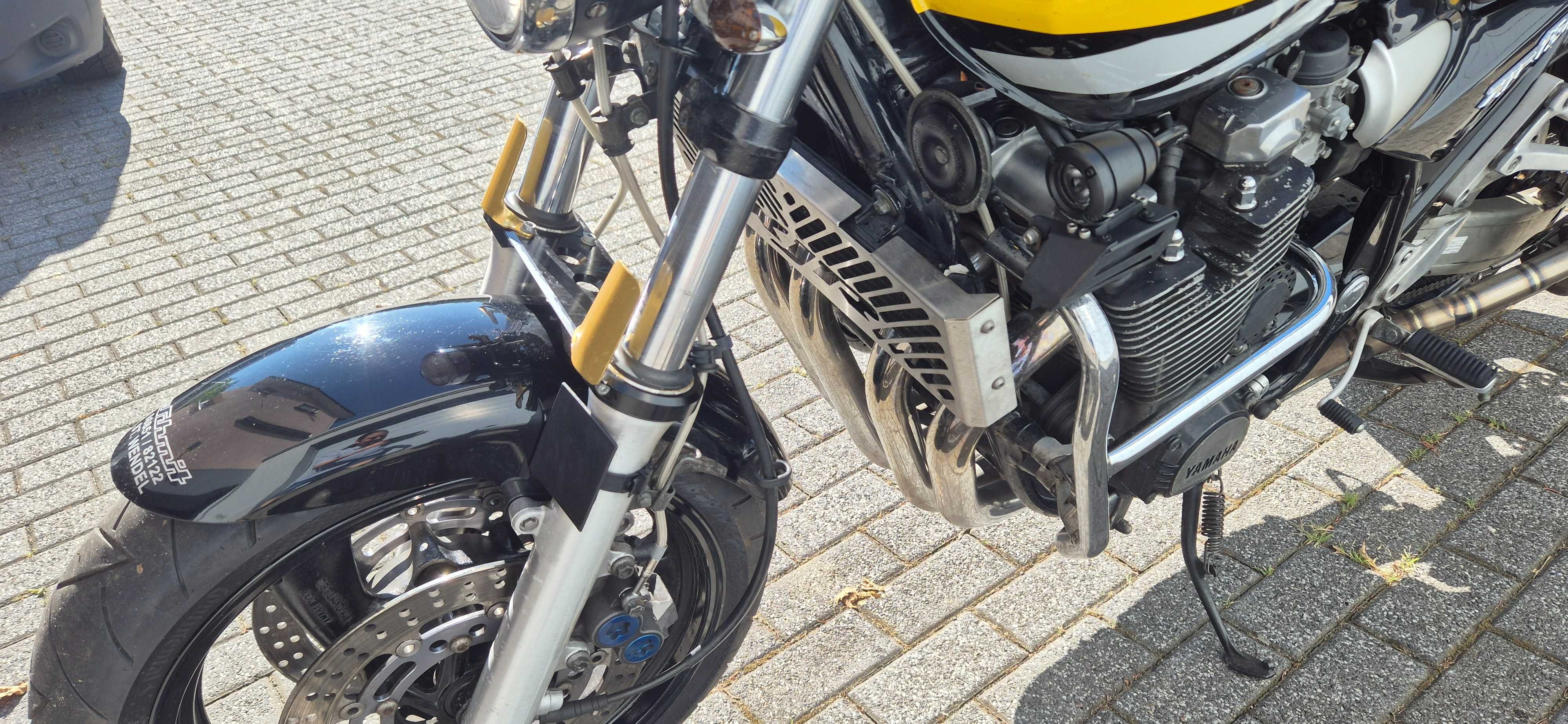 Yamaha xjr1300  02