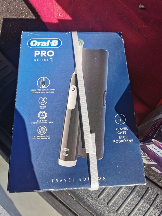 Oral B szczoteczka elektryczna pro series 1 travel edition