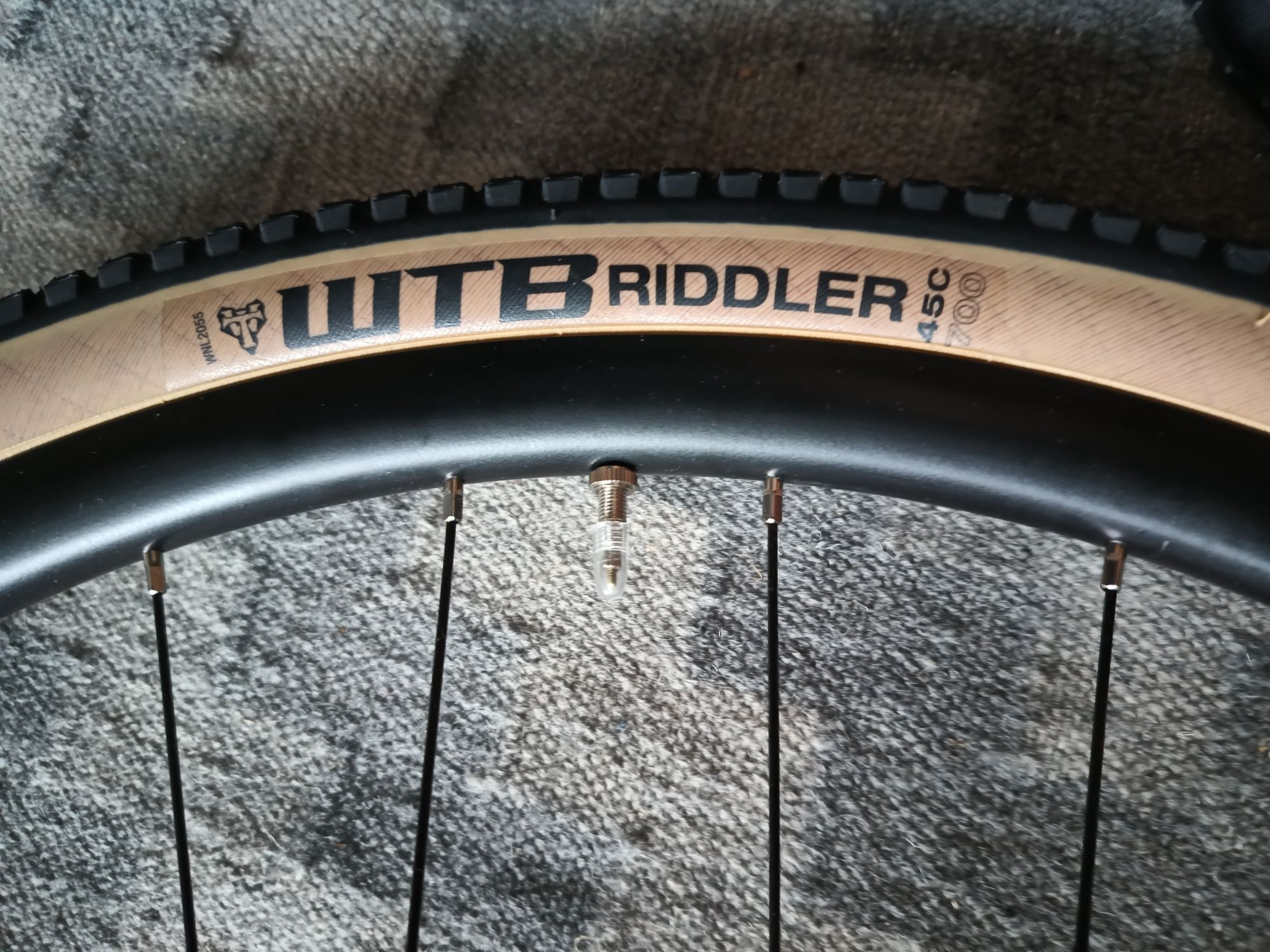 Nowe 2 koła rowerowe gravel z Kross Esker 6.0 DT Swiss WTB przód i tył